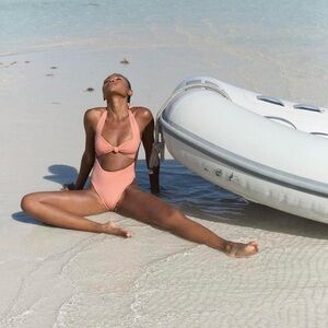 Riot Swim Farrah One-Piece Swimsuit in Rosewater size M NWT